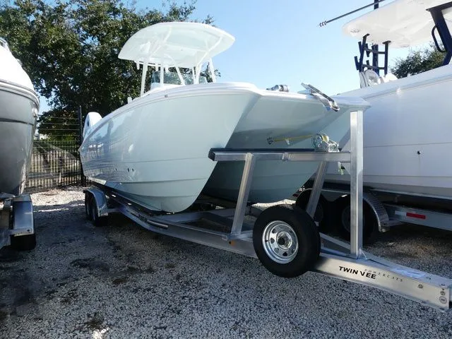 The Image of Twin Vee 240 Center Console GFX 2026 - 1