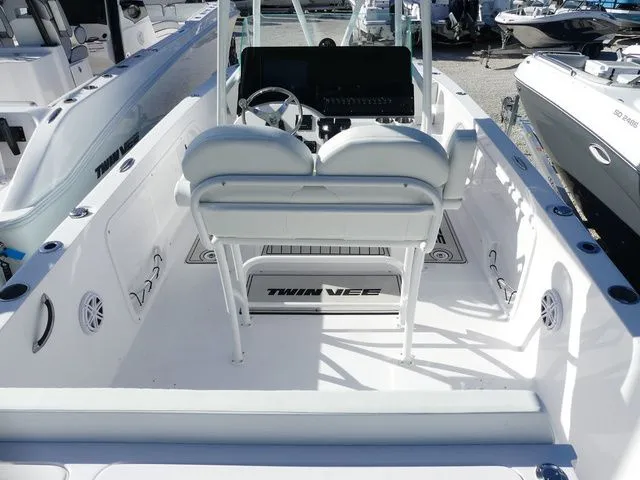 Slide: The Image of Twin Vee 240 Center Console GFX 2026 - 6