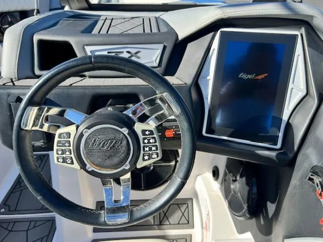 Slide: The Image of Tigé 23ZX 2020 - 19