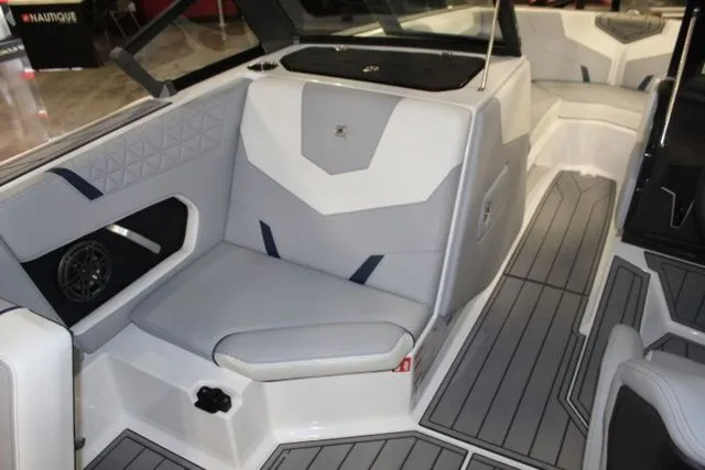 Slide: The Image of Nautique Super Air Nautique GS22 2026 - 10