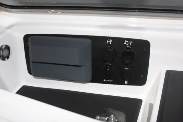 Slide: The Image of Nautique Super Air Nautique GS22 2026 - 23