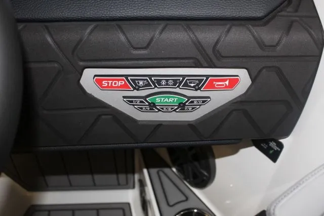 Slide: The Image of Nautique Super Air Nautique GS22 2026 - 27