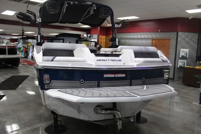 Slide: The Image of Nautique Super Air Nautique GS22 2026 - 3