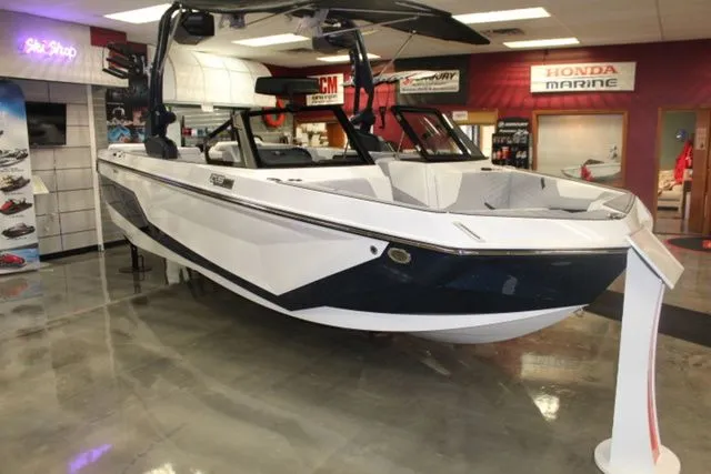 Slide: The Image of Nautique Super Air Nautique GS22 2026 - 5