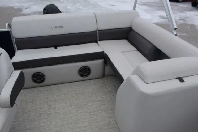 Slide: The Image of Harris Cruiser 230 CS 2022 - 12