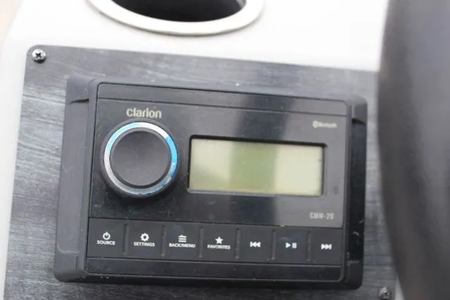 Slide: The Image of Harris Cruiser 230 CS 2022 - 17