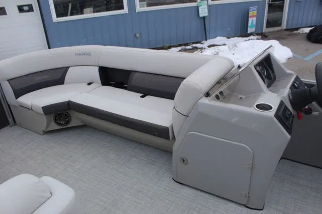 Slide: The Image of Harris Cruiser 230 CW 2023 - 10