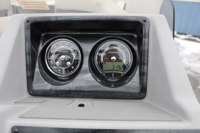 Slide: The Image of Harris Cruiser 230 CW 2023 - 14