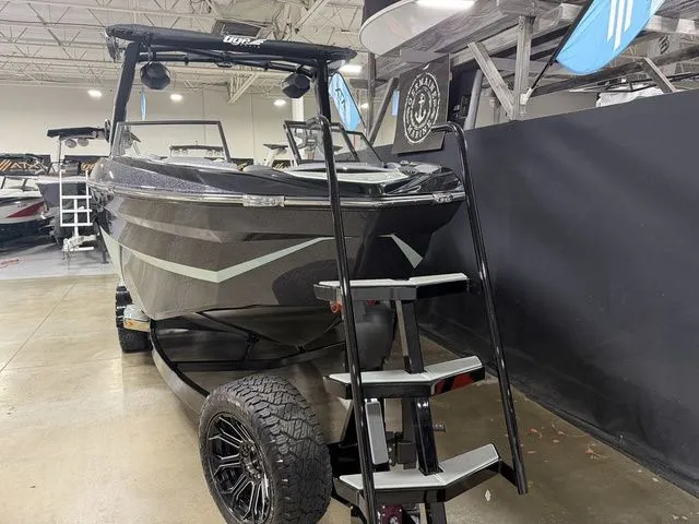 Slide: The Image of Tigé Z3 2026 - 3