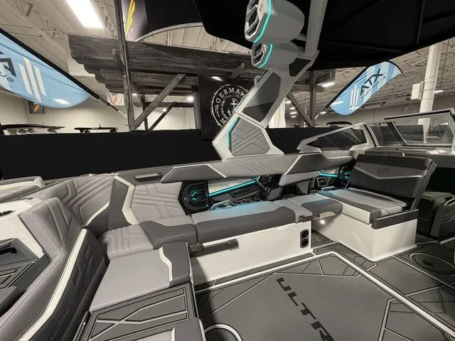 Slide: The Image of Tigé Ultré 25ZX 2026 - 11