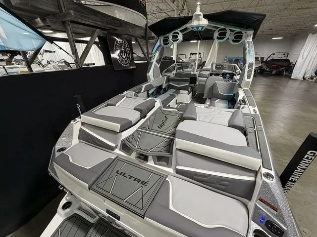 Slide: The Image of Tigé Ultré 25ZX 2026 - 7