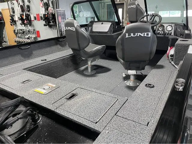 Slide: The Image of Lund Rebel XL 1650 Sport SE 2026 - 11