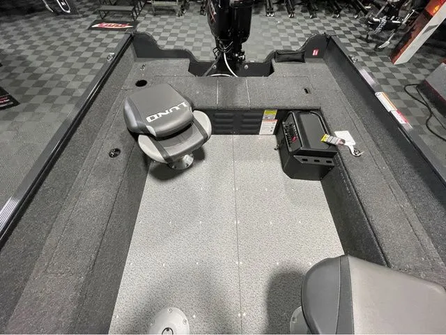 Slide: The Image of Lund Angler 1650 Tiller 2026 - 14