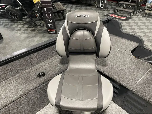 Slide: The Image of Lund Angler 1650 Tiller 2026 - 18