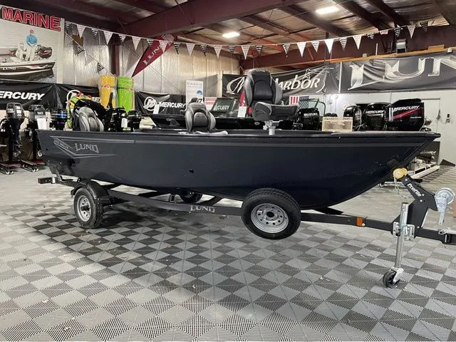 Slide: The Image of Lund Angler 1650 Tiller 2026 - 5