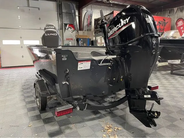 Slide: The Image of Lund Angler 1650 Tiller 2026 - 8