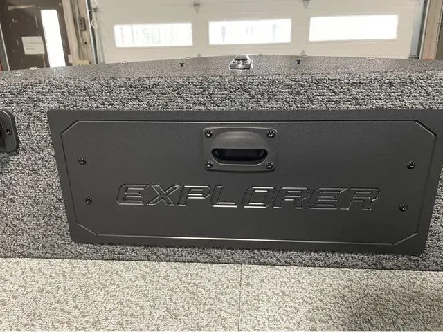 Slide: The Image of Lund 1800 Explorer Tiller 2026 - 25