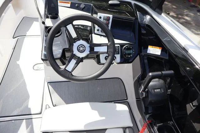 Slide: The Image of Yamaha AR220 2026 - 15