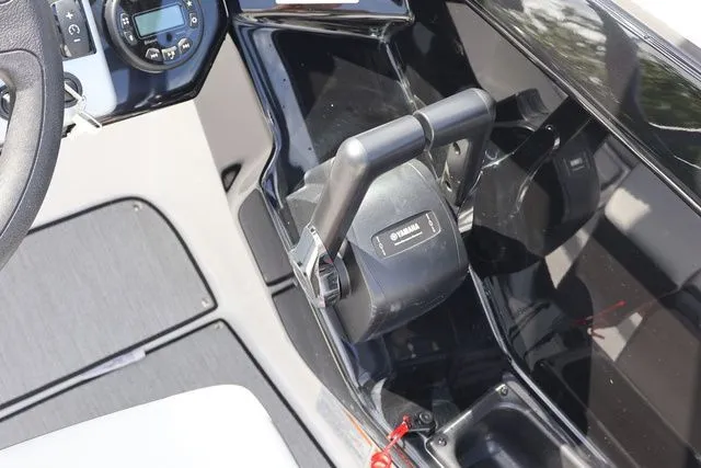 Slide: The Image of Yamaha AR220 2026 - 16