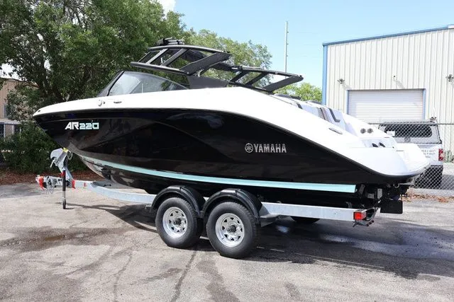 Slide: The Image of Yamaha AR220 2026 - 3