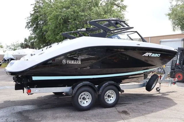 Slide: The Image of Yamaha AR220 2026 - 4