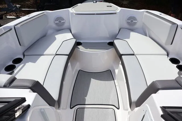 Slide: The Image of Yamaha AR220 2026 - 9