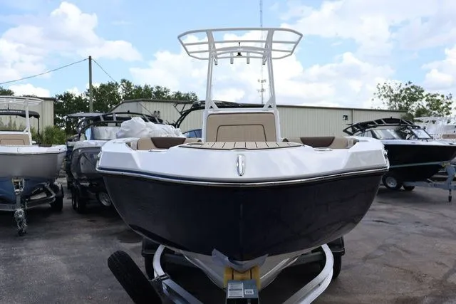 Slide: The Image of Yamaha 222 FSH SPORT-YACHT BLUE-ALUMINUM 2026 - 6