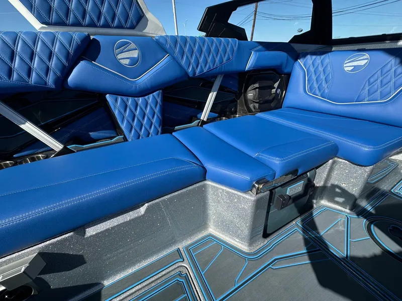 Slide: The Image of Tigé 24RZX 2026 - 14