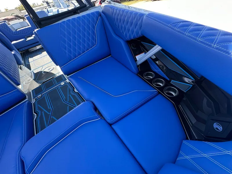 Slide: The Image of Tigé 24RZX 2026 - 23