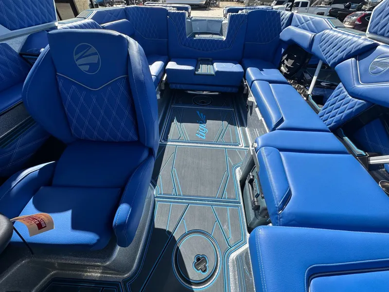 Slide: The Image of Tigé 24RZX 2026 - 27