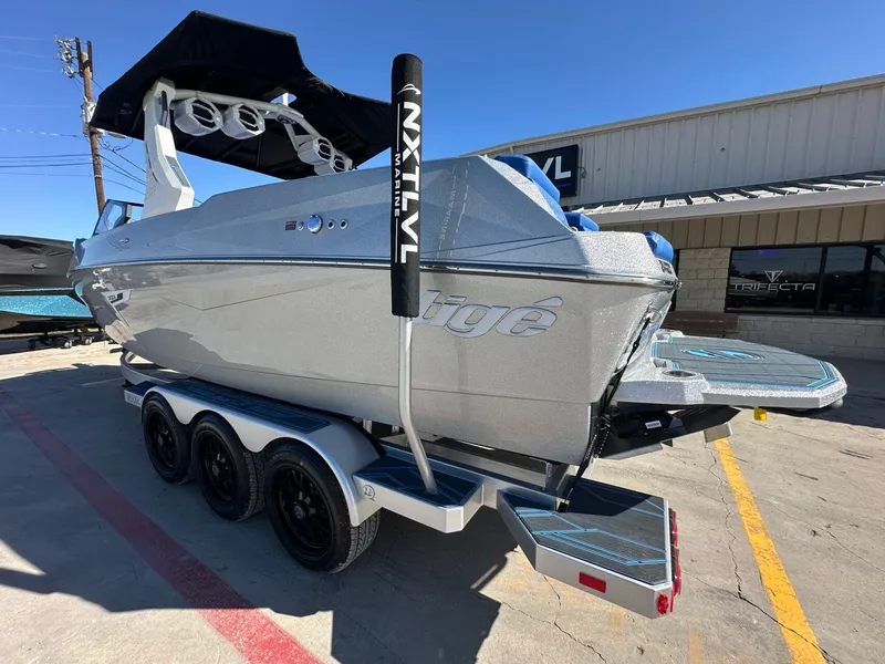 Slide: The Image of Tigé 24RZX 2026 - 3