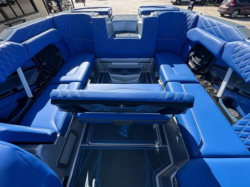 Slide: The Image of Tigé 24RZX 2026 - 32