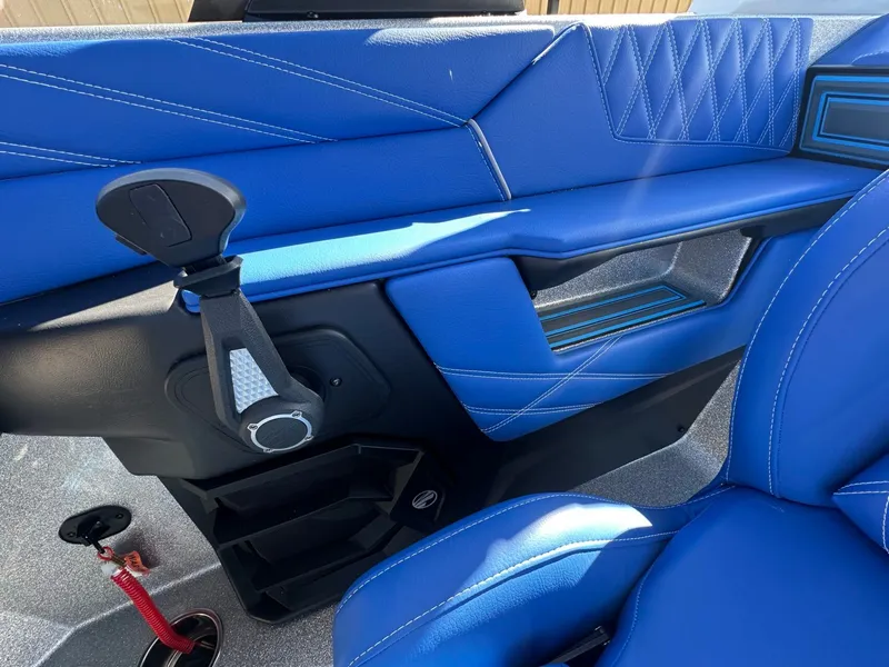 Slide: The Image of Tigé 24RZX 2026 - 35