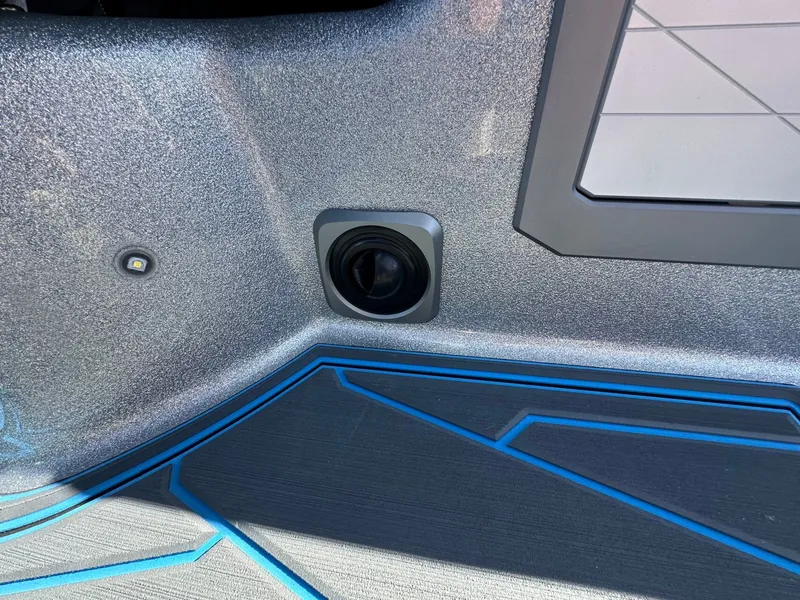 Slide: The Image of Tigé 24RZX 2026 - 36