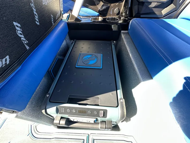 Slide: The Image of Tigé 24RZX 2026 - 41