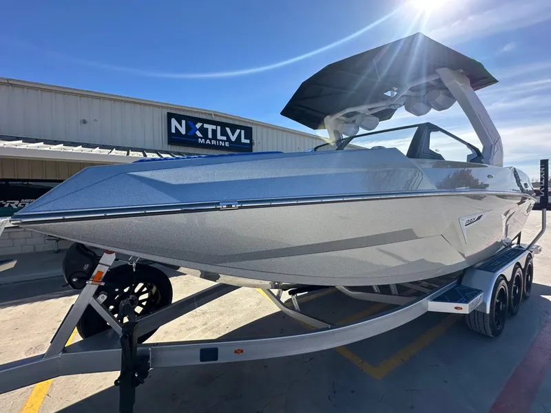 Slide: The Image of Tigé 24RZX 2026 - 9