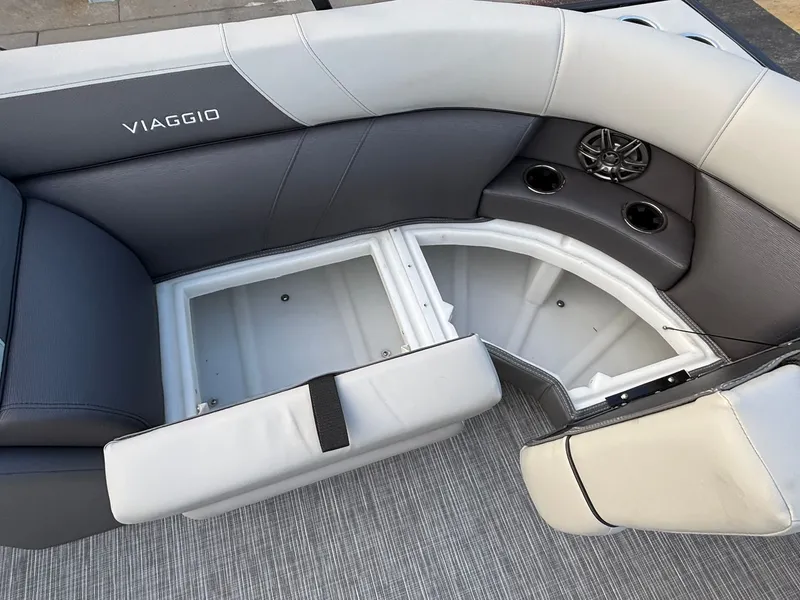 Slide: The Image of Viaggio V22U 2026 - 10