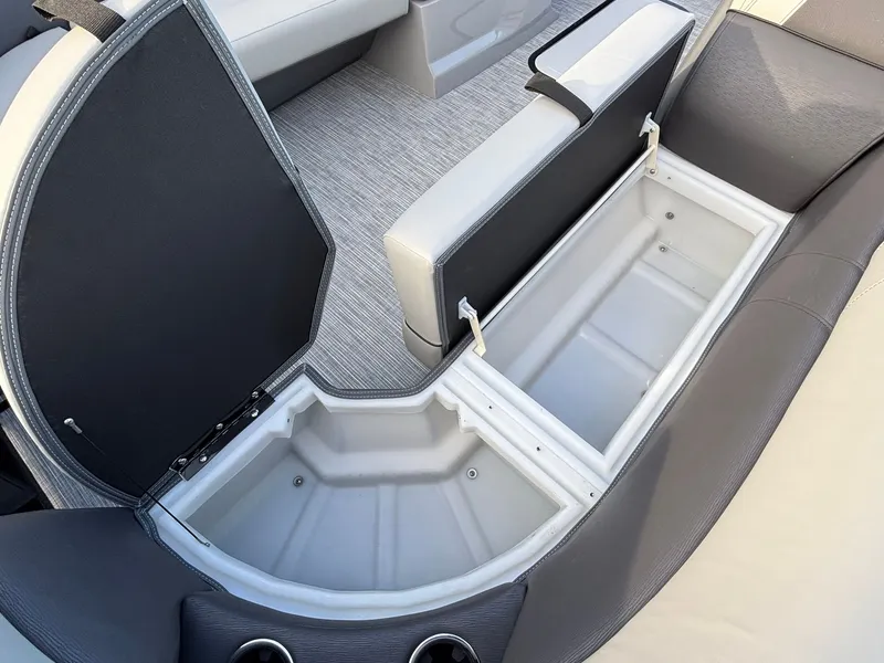 Slide: The Image of Viaggio V22U 2026 - 30