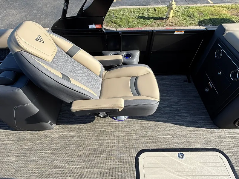 Slide: The Image of Viaggio Z22U 2026 - 30