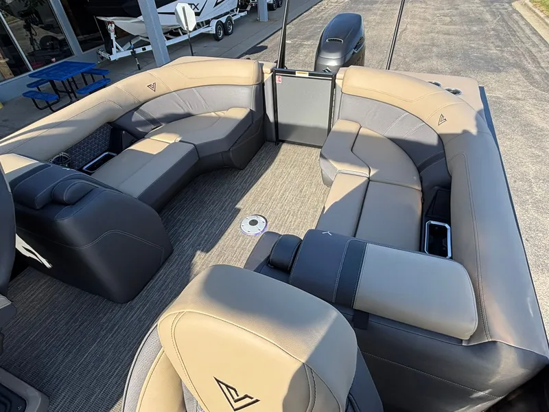 Slide: The Image of Viaggio Z22U 2026 - 31