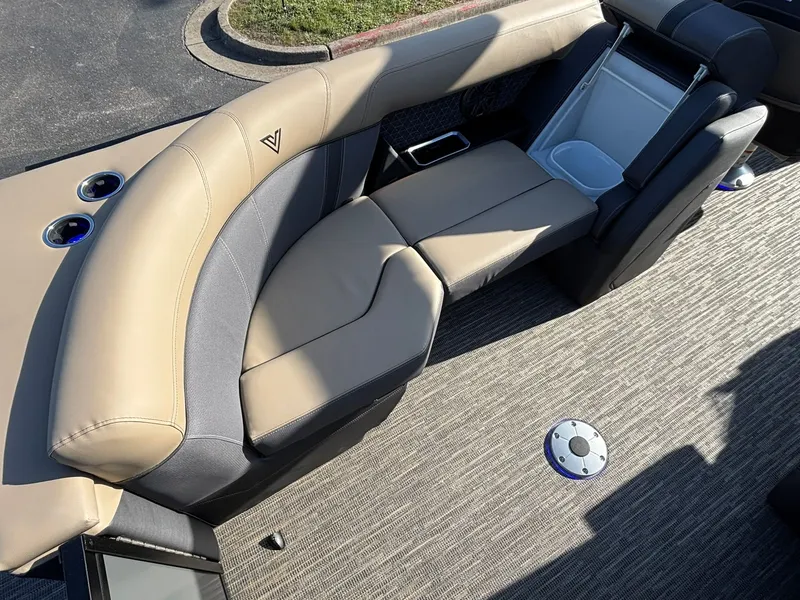 Slide: The Image of Viaggio Z22U 2026 - 32