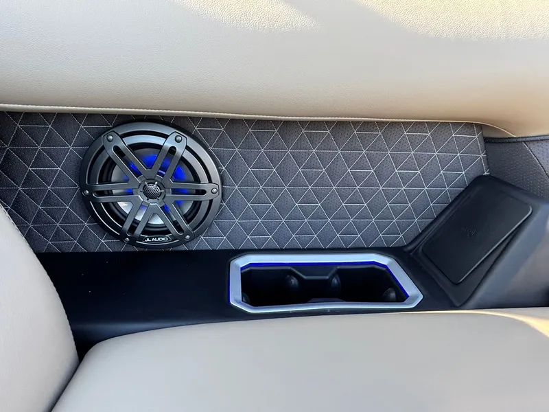 Slide: The Image of Viaggio Z22U 2026 - 36