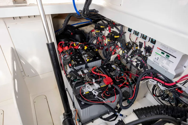 Slide: The Image of Electrical system of 2020 Sea Ray Sundancer 320 Outboard with batteries and wiring. - 24