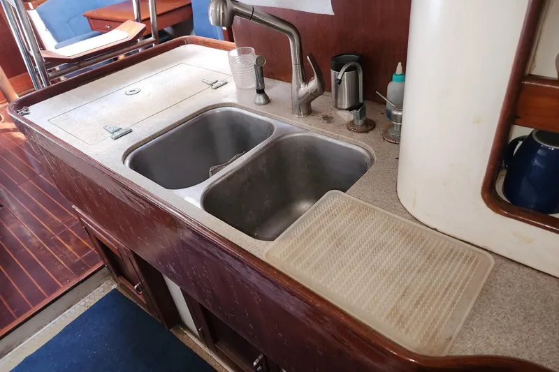 Slide: The Image of Galley sink area in 1993 Catalina Morgan 381 sailboat interior. - 17