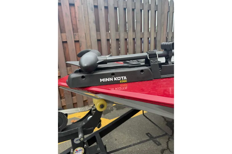 Slide: The Image of 2023 Tracker Bass Tracker Classic XL with Minn Kota Edge trolling motor. - 6