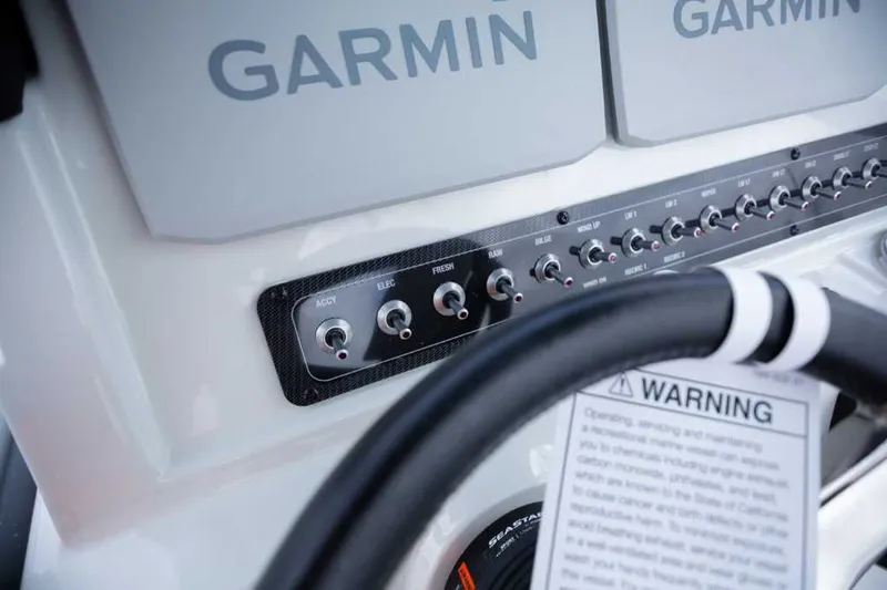 Slide: The Image of Finseeker 230 FinSeeker 2023 - 17