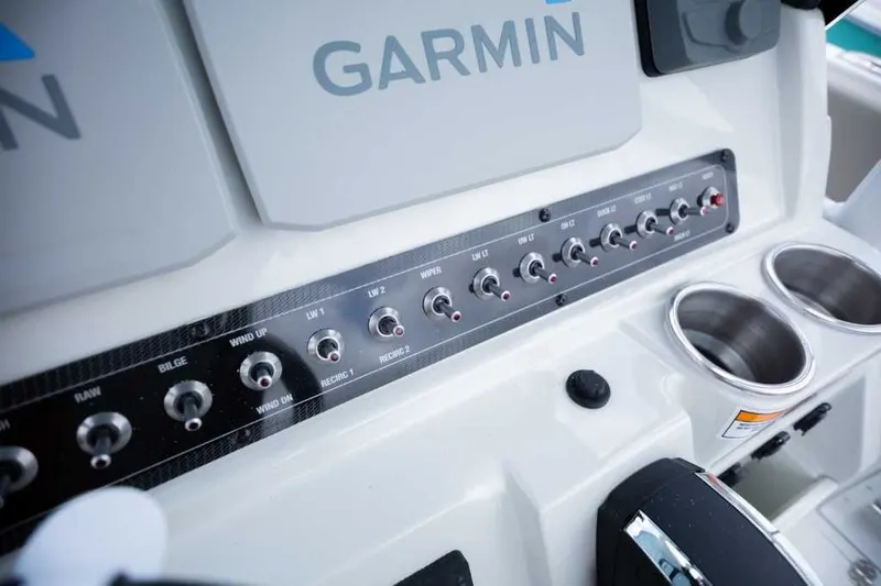 Slide: The Image of Finseeker 230 FinSeeker 2023 - 18