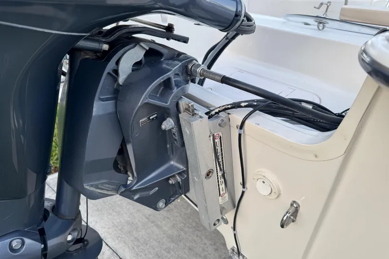 Slide: The Image of 2016 Carolina Skiff 198 DLV boat motor and transom detail. - 4