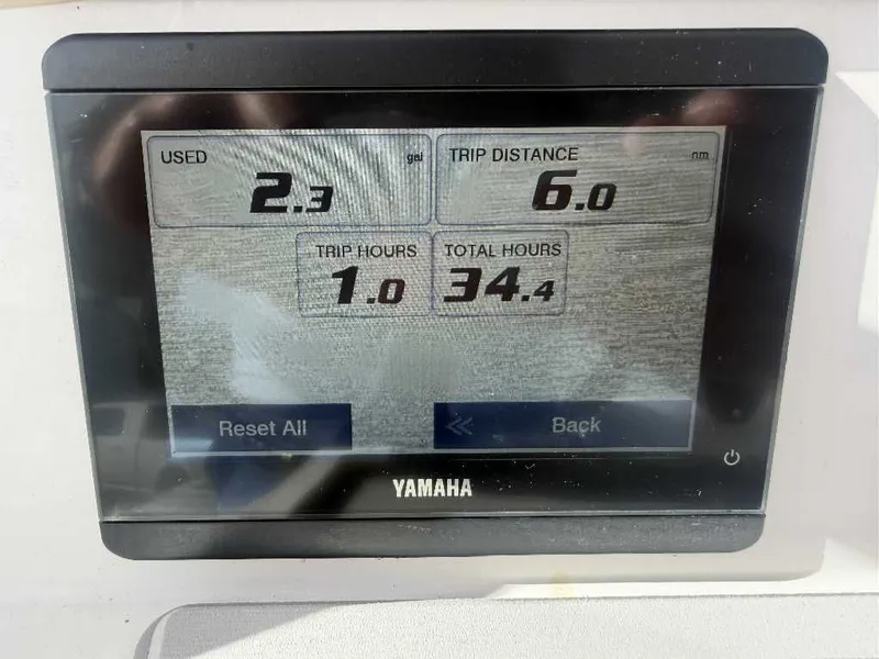 Slide: The Image of Sea Fox 248 Commander 2025 - 15