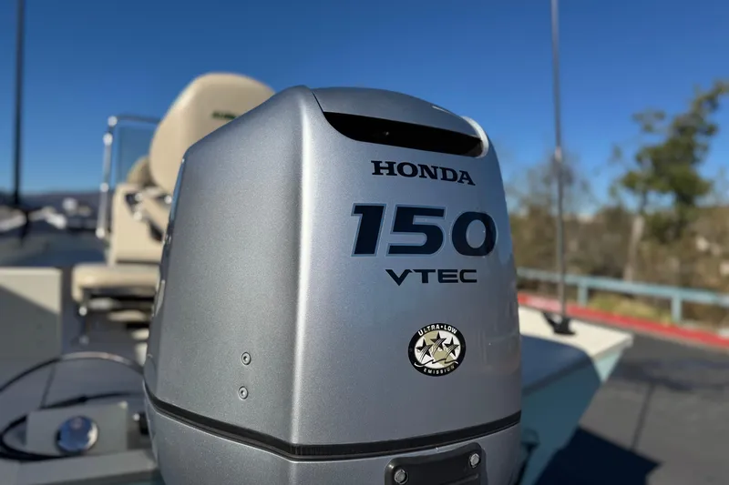 Slide: The Image of 2020 Alumacraft 2072 Bay boat with Honda 150 VTEC outboard motor. - 7